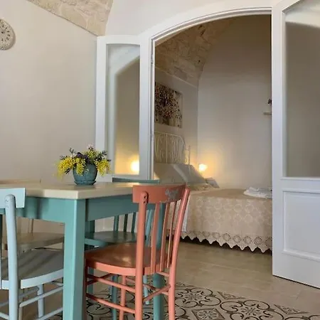 Terry House Apartment *